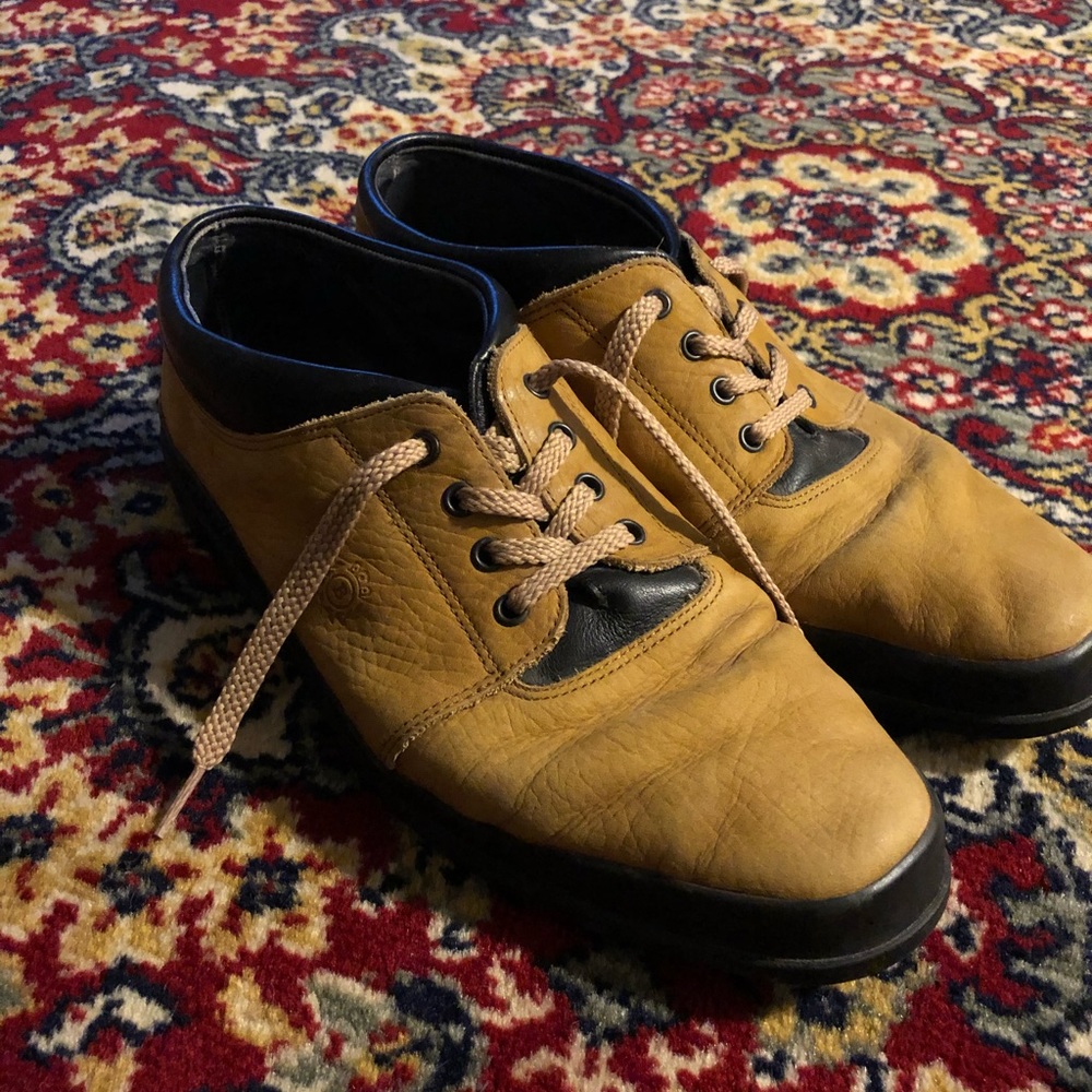 Bally Leather Dress shoes